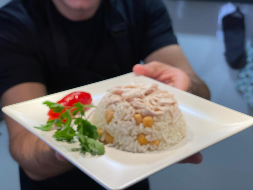 Pilaf cu piept de pui si naut