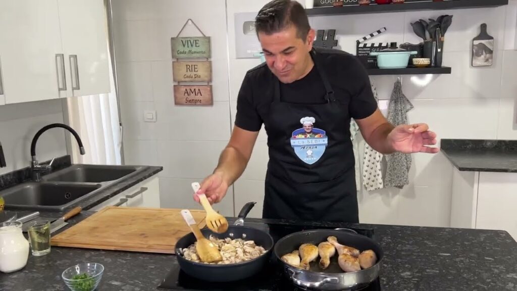 pui cu smantana si ciuperci