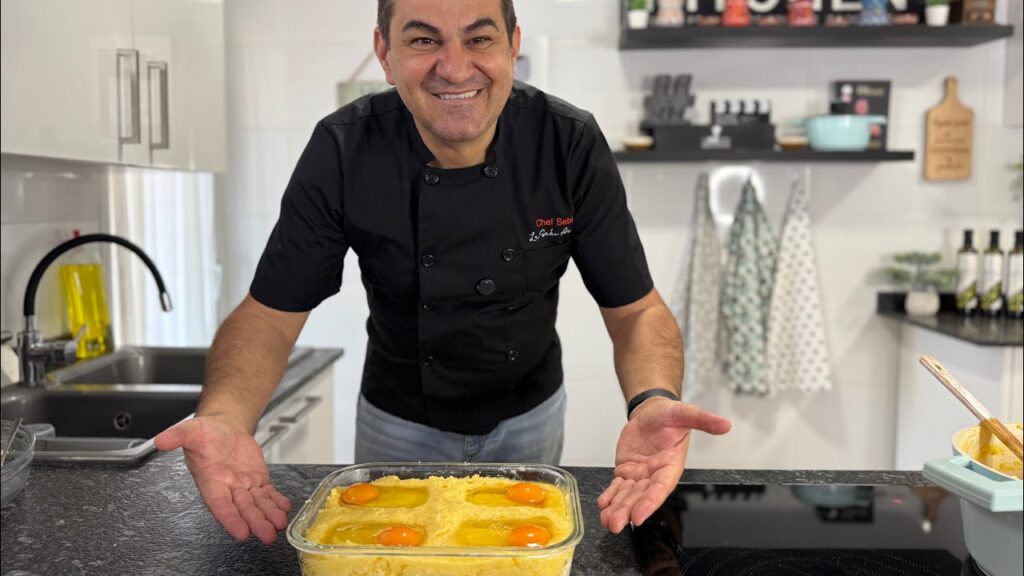 Mamaliga cu branza si oua la cuptor