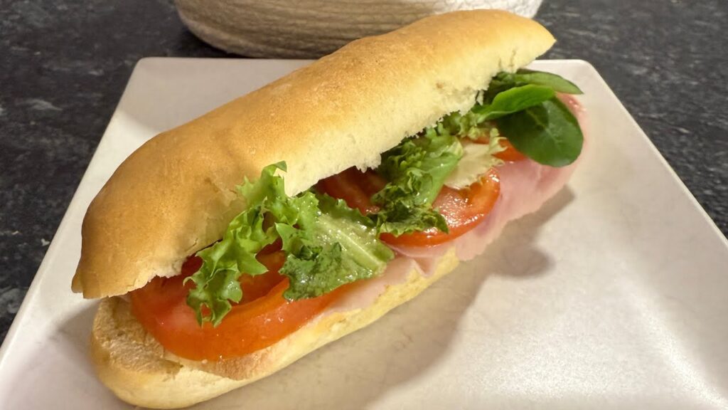 Pâine simplă și pufoasă pentru sandwich